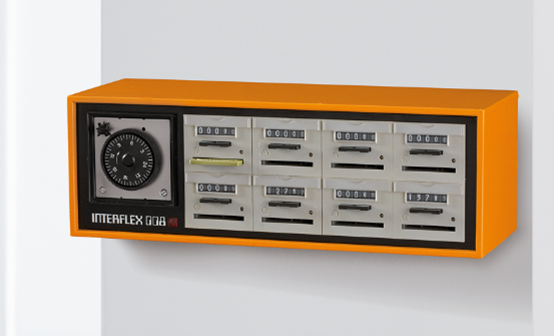 Eerste product: elektromechanische timer voor tijdregistratie "Interflex 008" 
