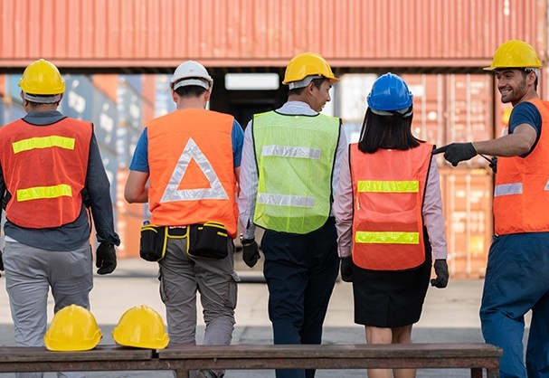 Interflex-Modul "Einladungsportal" mit Bestätigung durch Gastgeber für den Arbeitseinsätzen von externen Dienstleistern. 