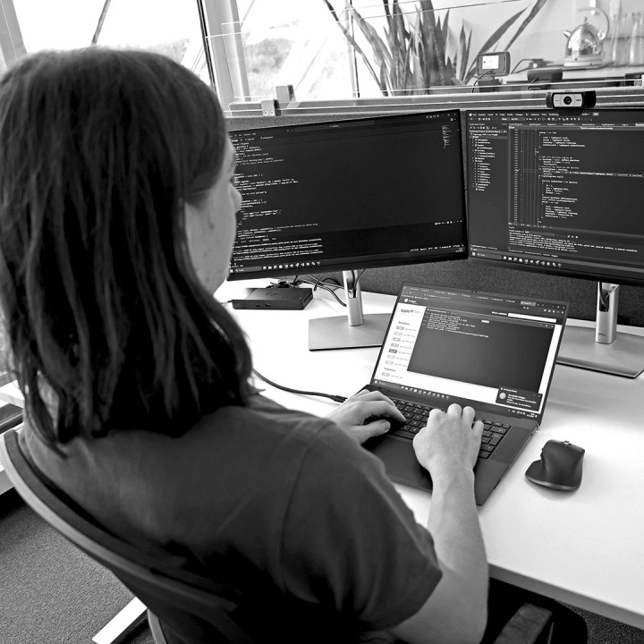 Student Kai während seines dualen Informatik-Studium