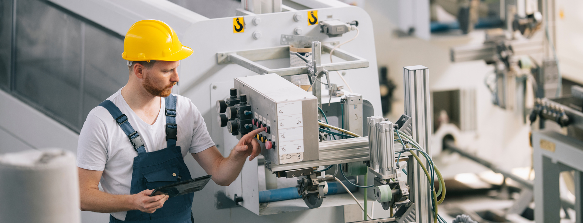 Bedienung einer Produktionsmaschine durch Fachpersonal